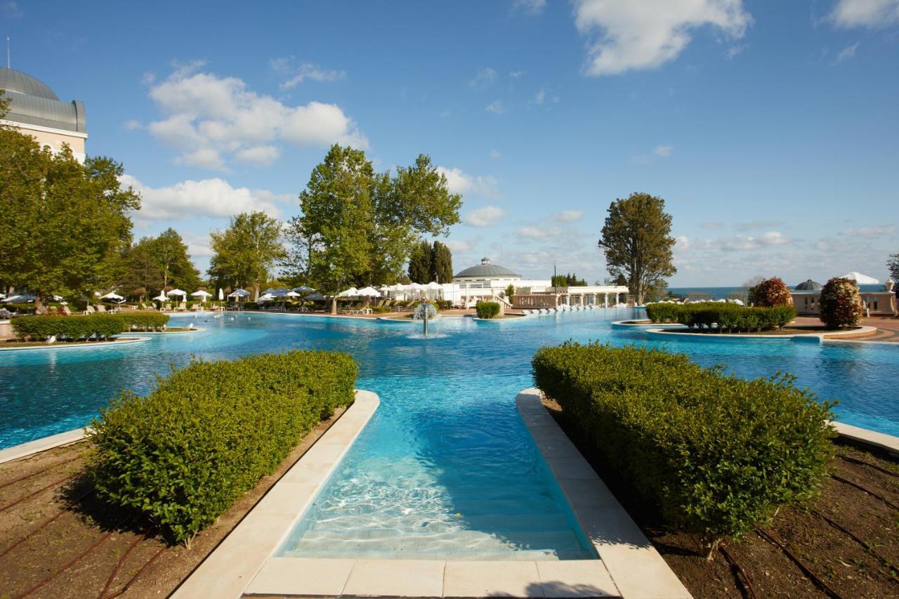 Hotel Dreams Sunny And