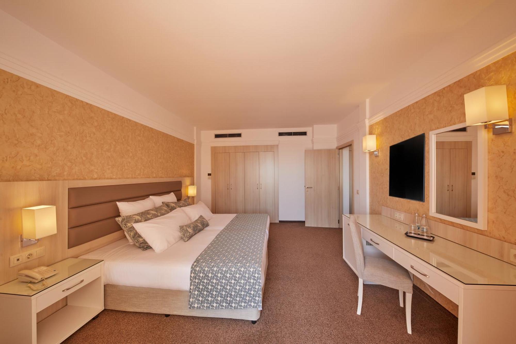 Dreams Sunny And Hotel 5*